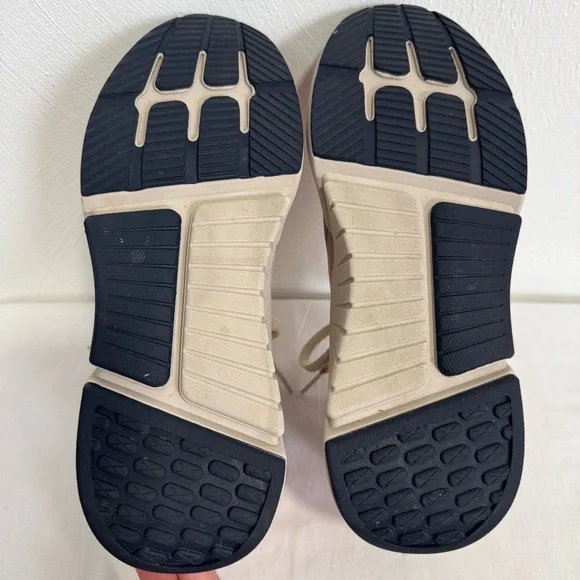 Fabletics Venice Performance Sneaker Women’s 8 Peach Haze Athleisure Gym Active - Picture 8 of 9